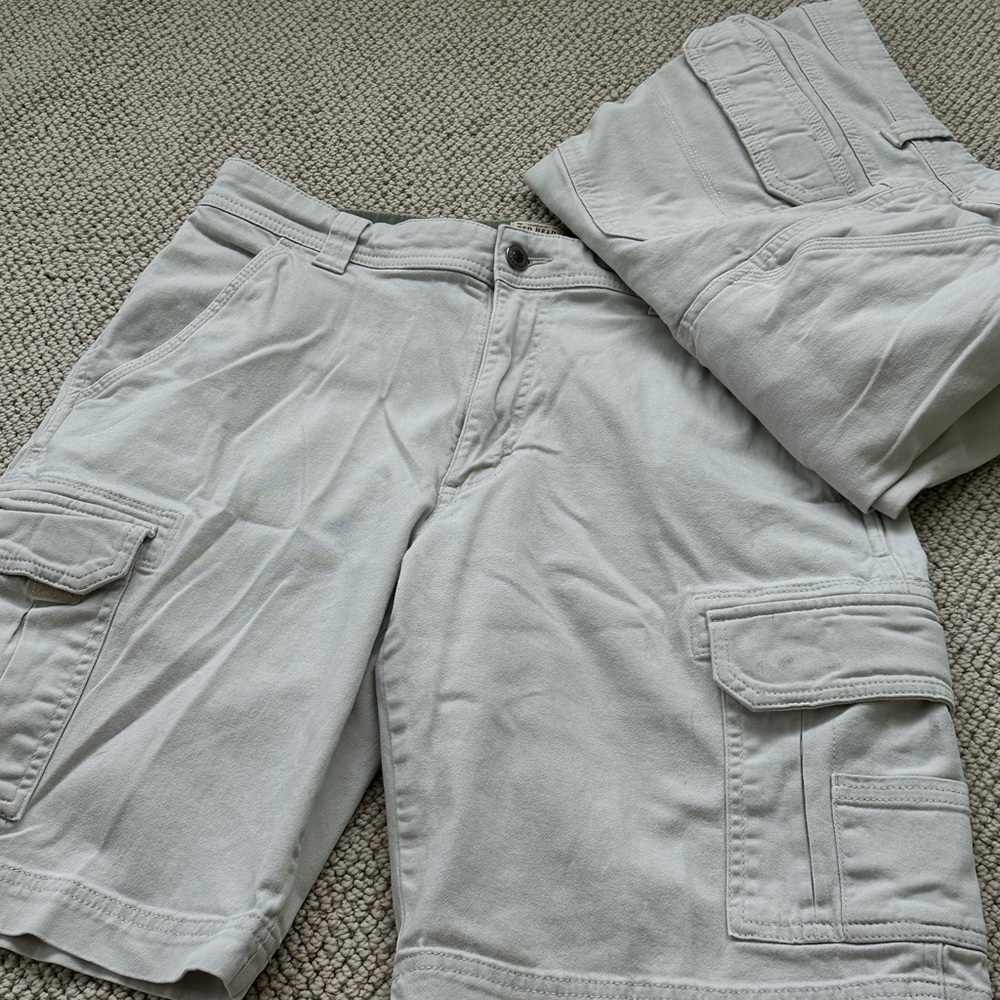 Men’s stone colored cargo shorts
